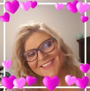 Meet your Posher, Leeann